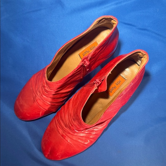 Miz Mooz Erica red leather zip up booties ankle boots size 9 - Picture 7 of 10